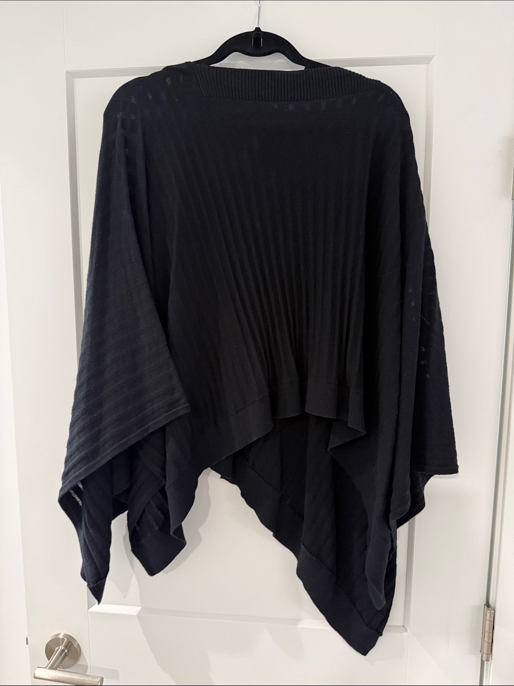 Lululemon Poncho - Black